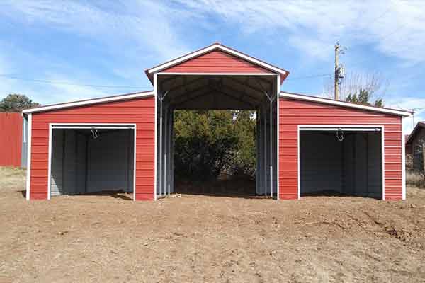 Large Horse style barn with tall center roof and a leanto style roof on both sides